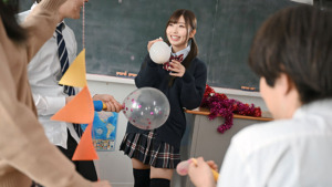 同級生とふざけてSMごっこしてたらなんとスイッチが入っていいなりに！ドM化して感度も上がってイキまくるクラスメートとマゾペットSEX 逢沢みゆ